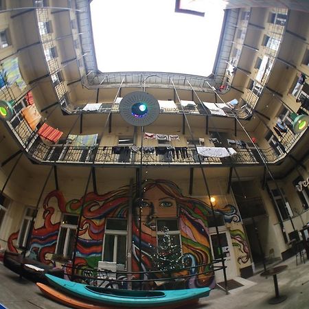 Dbc Hostel Budapest Exterior photo