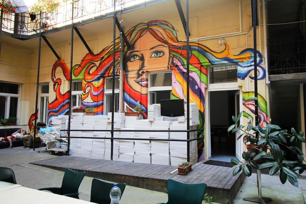 Dbc Hostel Budapest Exterior photo