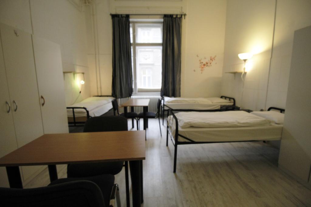 Dbc Hostel Budapest Exterior photo